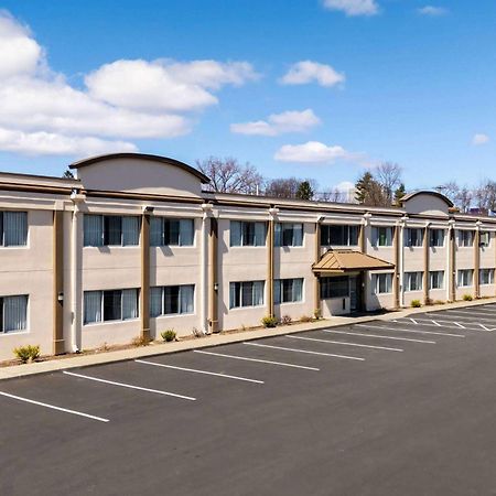 Days Inn By Wyndham Albany Suny Exterior photo