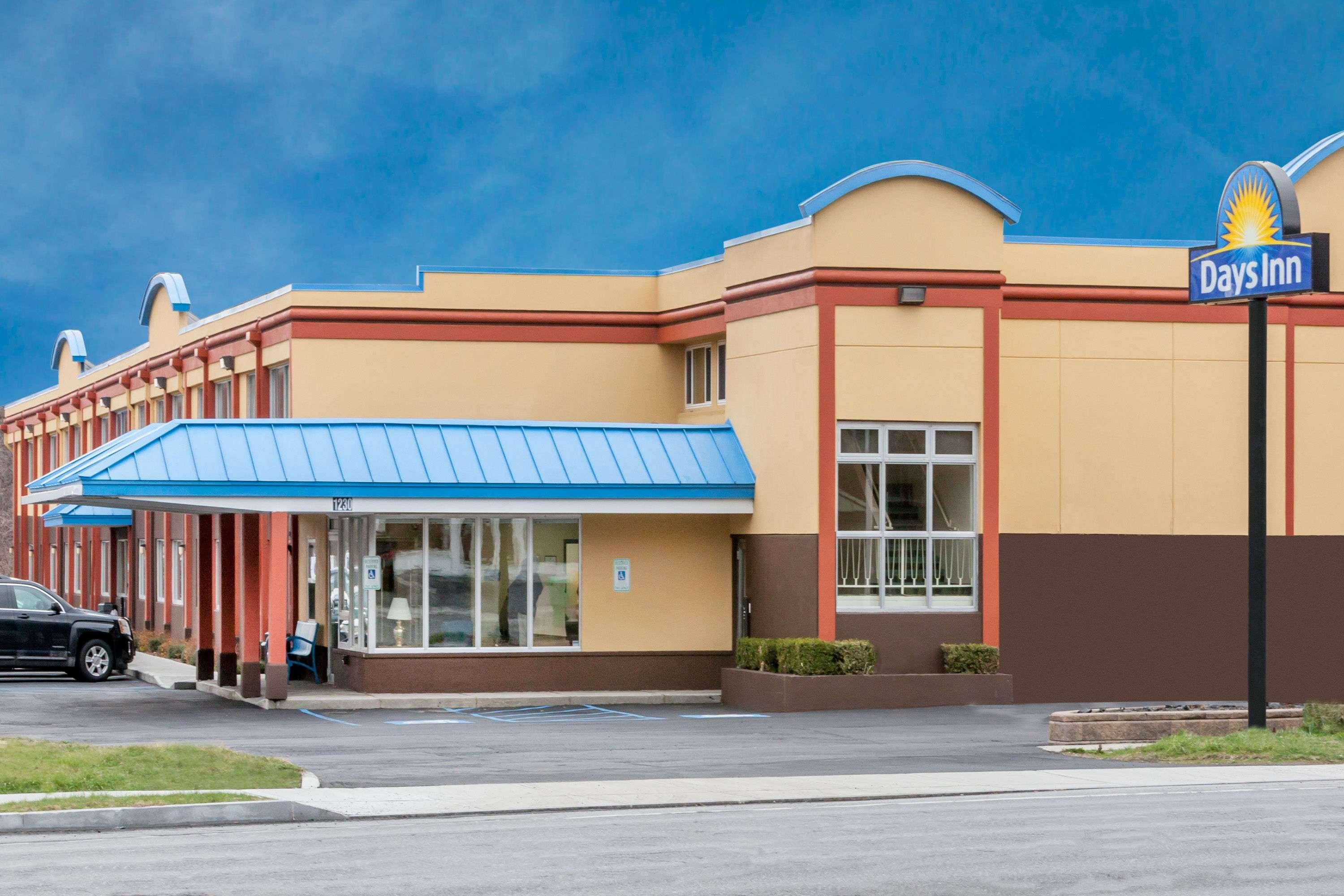 Days Inn By Wyndham Albany Suny Exterior photo